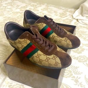 Class AUTHENTIC Gucci Tennis Sneakers